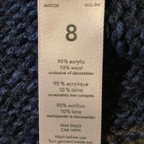 Carter’s zip down sweater.  Boys size 8 - Picture 4 of 4